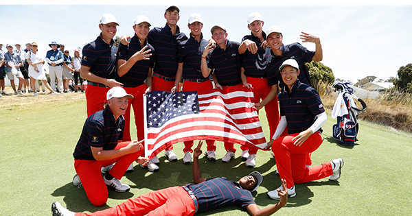 Ian Siebers (second from right) celebrates with his Junior Presidents Cup teammates. (Photo courtesy AJGA Twitter