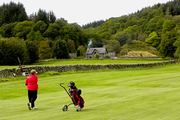 Anne Jones playing the 7th hole at St Fillans